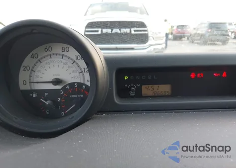 2004 Scion Xb из США, поврежденный, VIN JTLKT324440158403